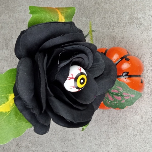 👻🍒 Halloween Black Rose Eye Pumpkin - Picture 3 of 4